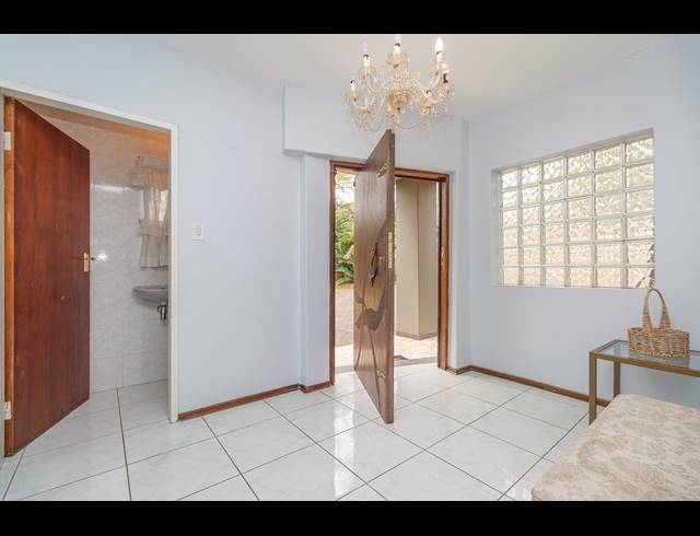 5 BEDROOM FREEHOLD FOR SALE IN BLACKHEATH